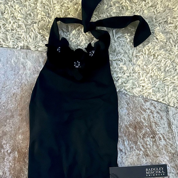 Size XS swimsuit. One piece. - Picture 1 of 4